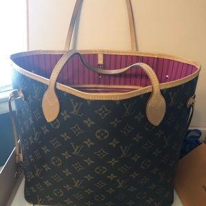 Louis Vuitton Neverfull MM medium tote